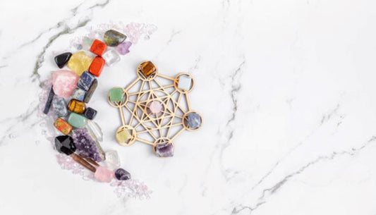 Step-by-step guide to creating your crystal grid with Divinne Bags